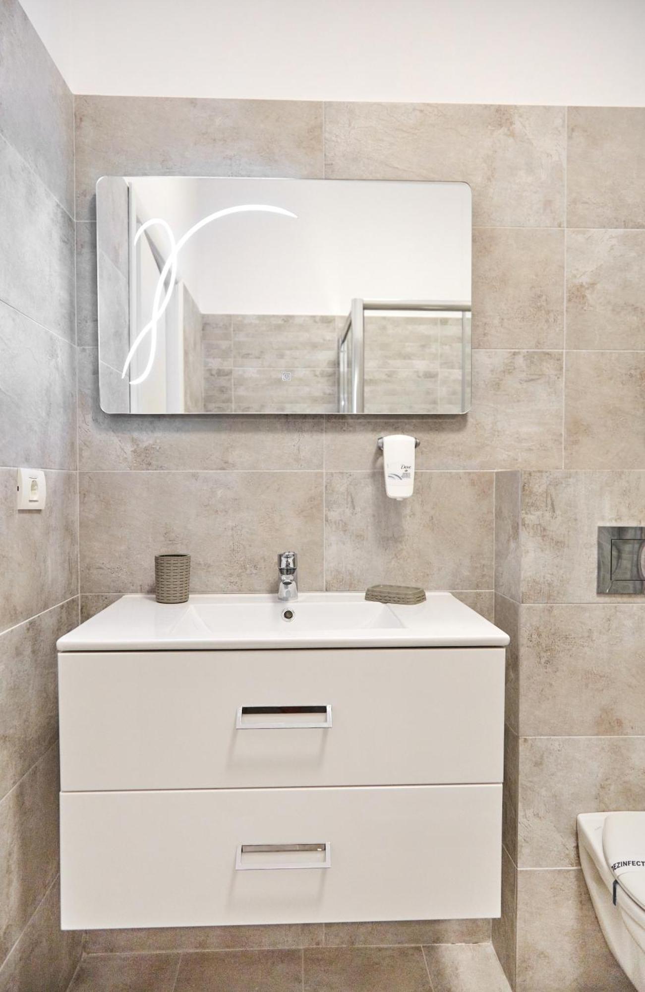 Excelsior Apartaments Mamaia Nord นาโวดาริ ภายนอก รูปภาพ