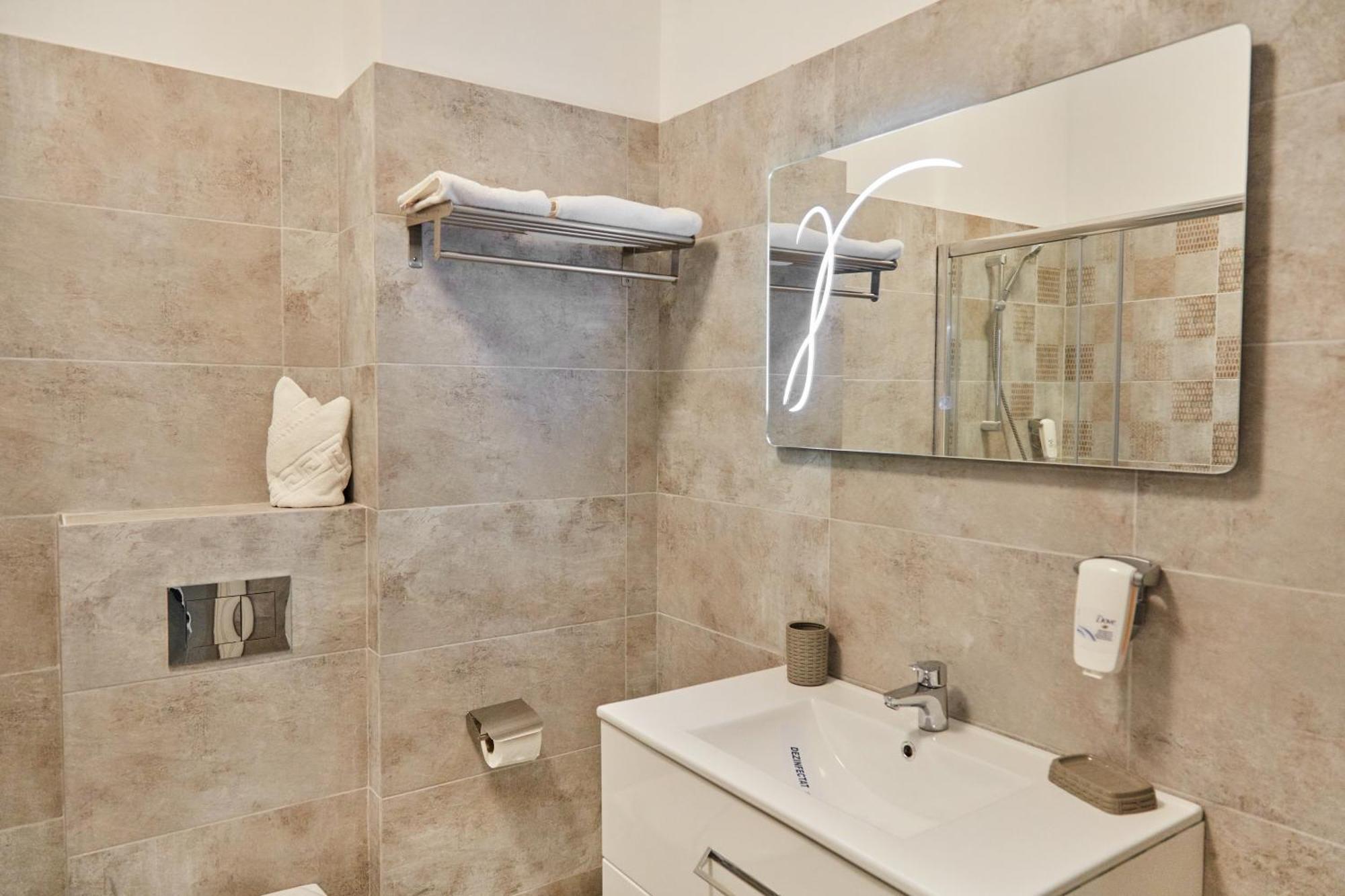Excelsior Apartaments Mamaia Nord นาโวดาริ ภายนอก รูปภาพ